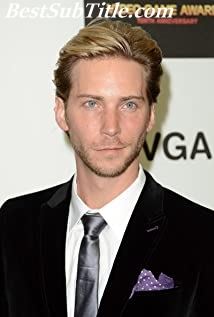 بیوگرافی بازیگر فیلم و سریال Troy Baker