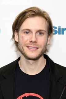 بیوگرافی Zachary Booth
